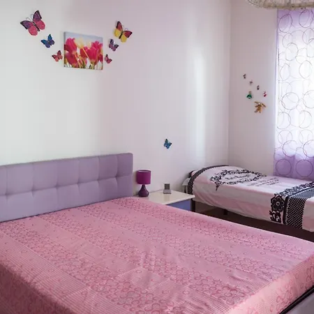 Spacious In With A 200 M² Mountain View *