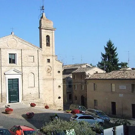 Spacious In With A 200 M² Mountain View Appartamento