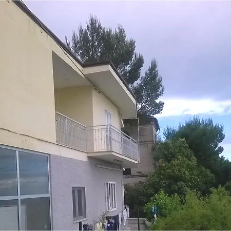 Spacious In With A 200 M² Mountain View Appartamento Recanati