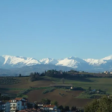 Spacious In With A 200 M² Mountain View *
