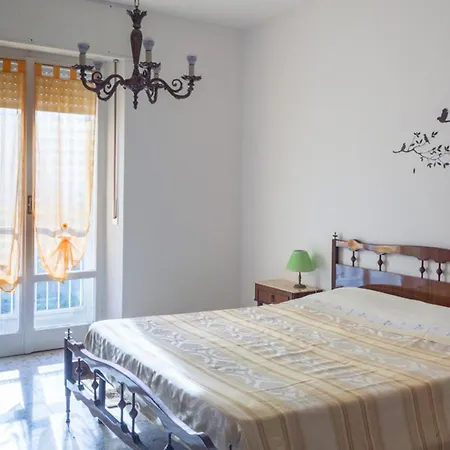 Spacious In With A 200 M² Mountain View